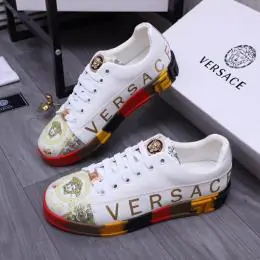 chaussures Versace decontractees